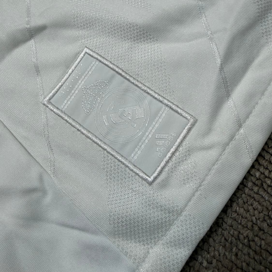 아디다스 레알 마드리드 2017-2018 홈 유니폼 호날두  상품이미지4