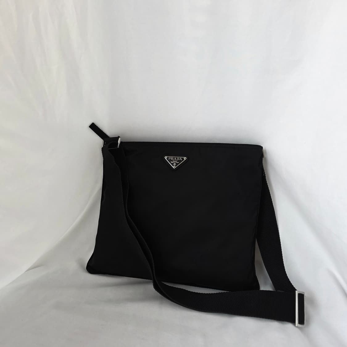 [정품 PRADA] 프라다 포코노 나일론 크로스백 라지 남녀공용 상품이미지8