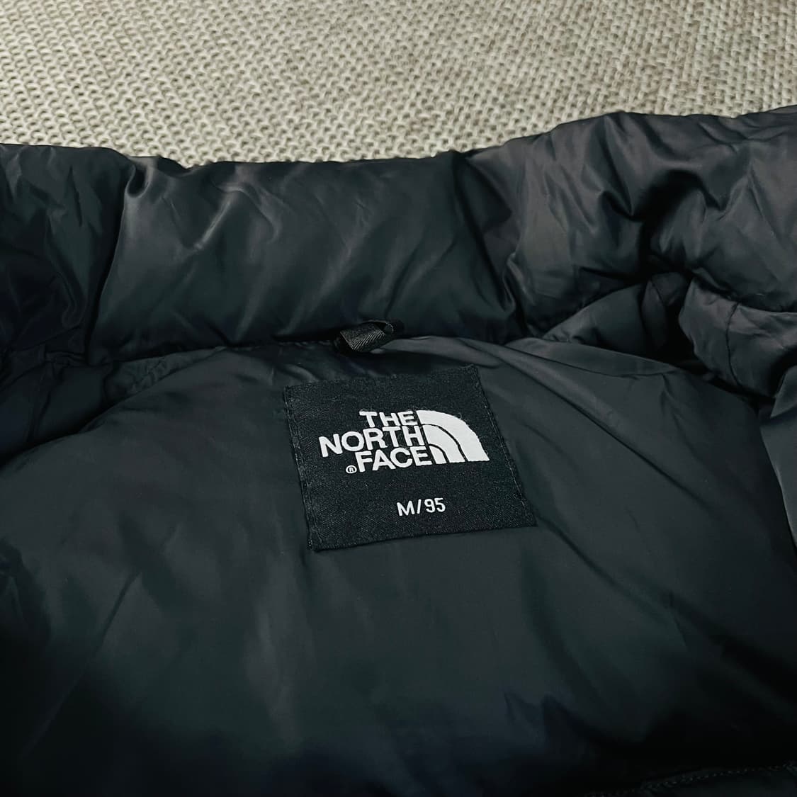 노스페이스 에코 구스다운 패딩 베스트 블랙 상품이미지4