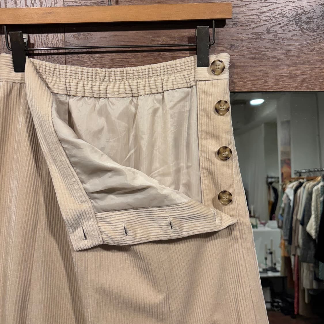 빈티지 베이지 코듀로이 사이드 버튼 롱 스커트 상품이미지4