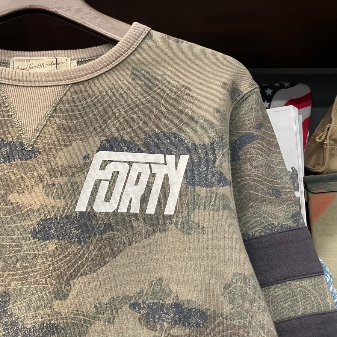 아비렉스 카모 패턴 스펠 아웃 맨투맨 스웻 셔츠 상품이미지3