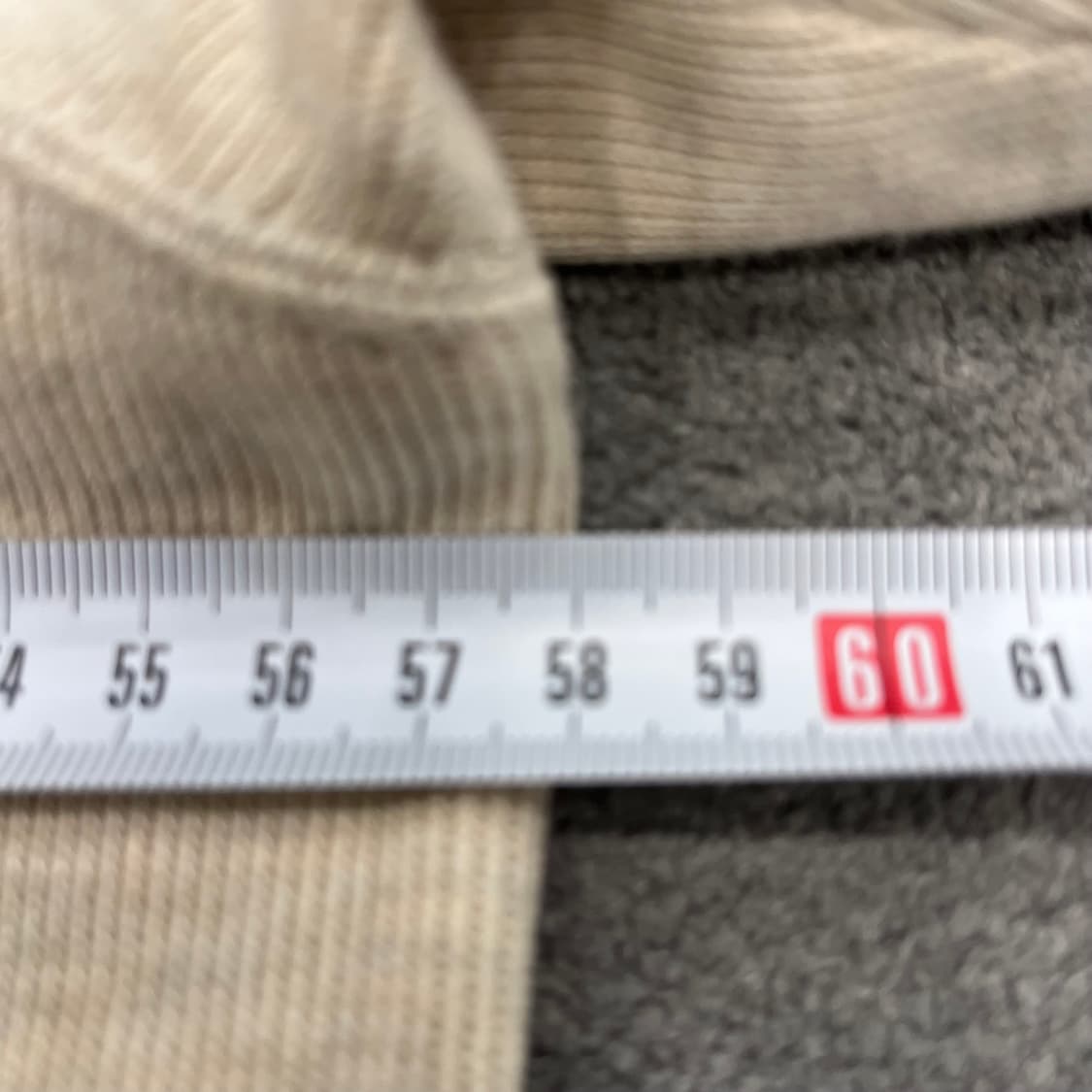 105 헤지스 반버튼니트 상품이미지7