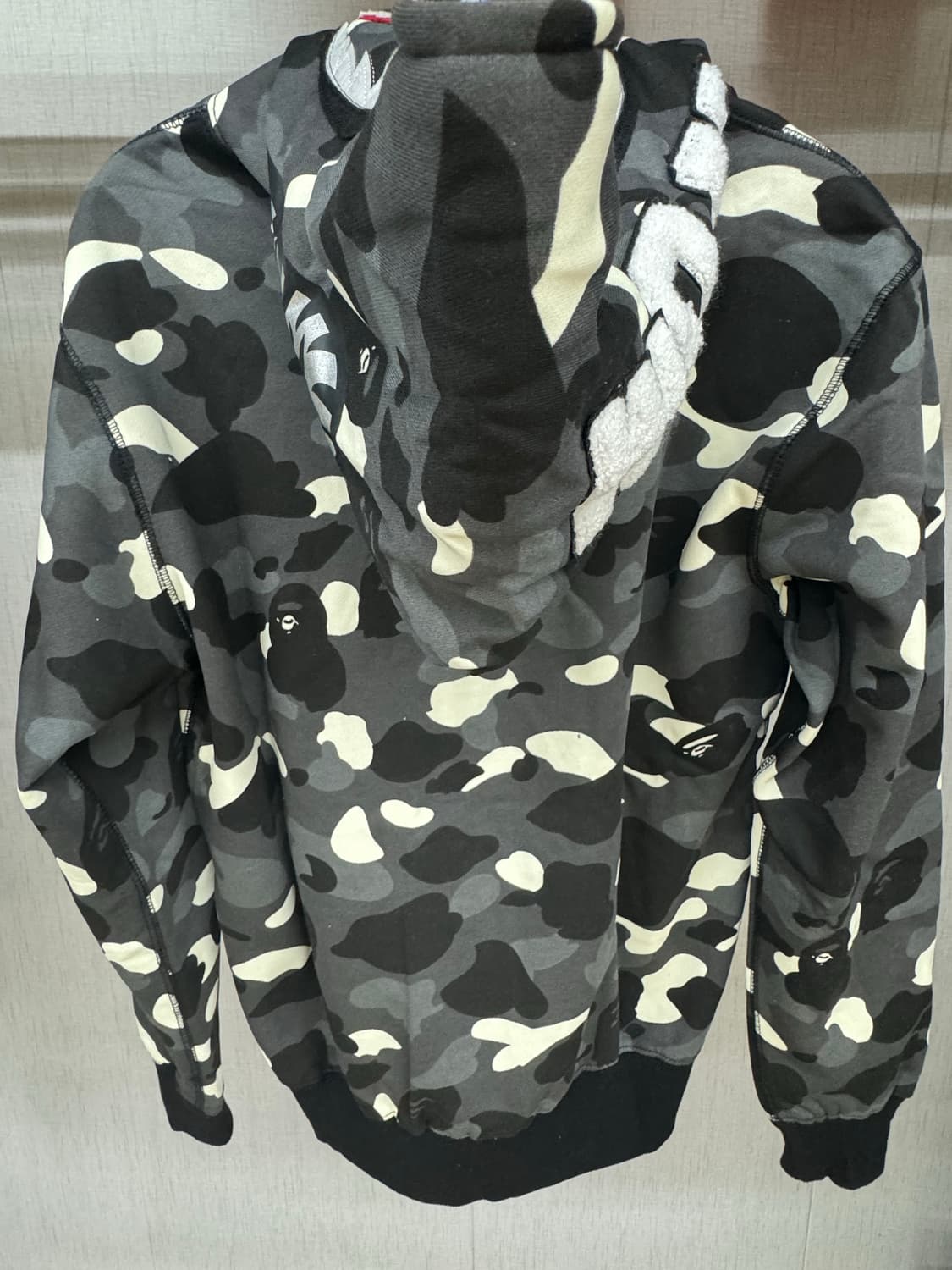 [새상품]베이프 샤크 후드 집업 야광 다크그레이블랙 상품이미지2