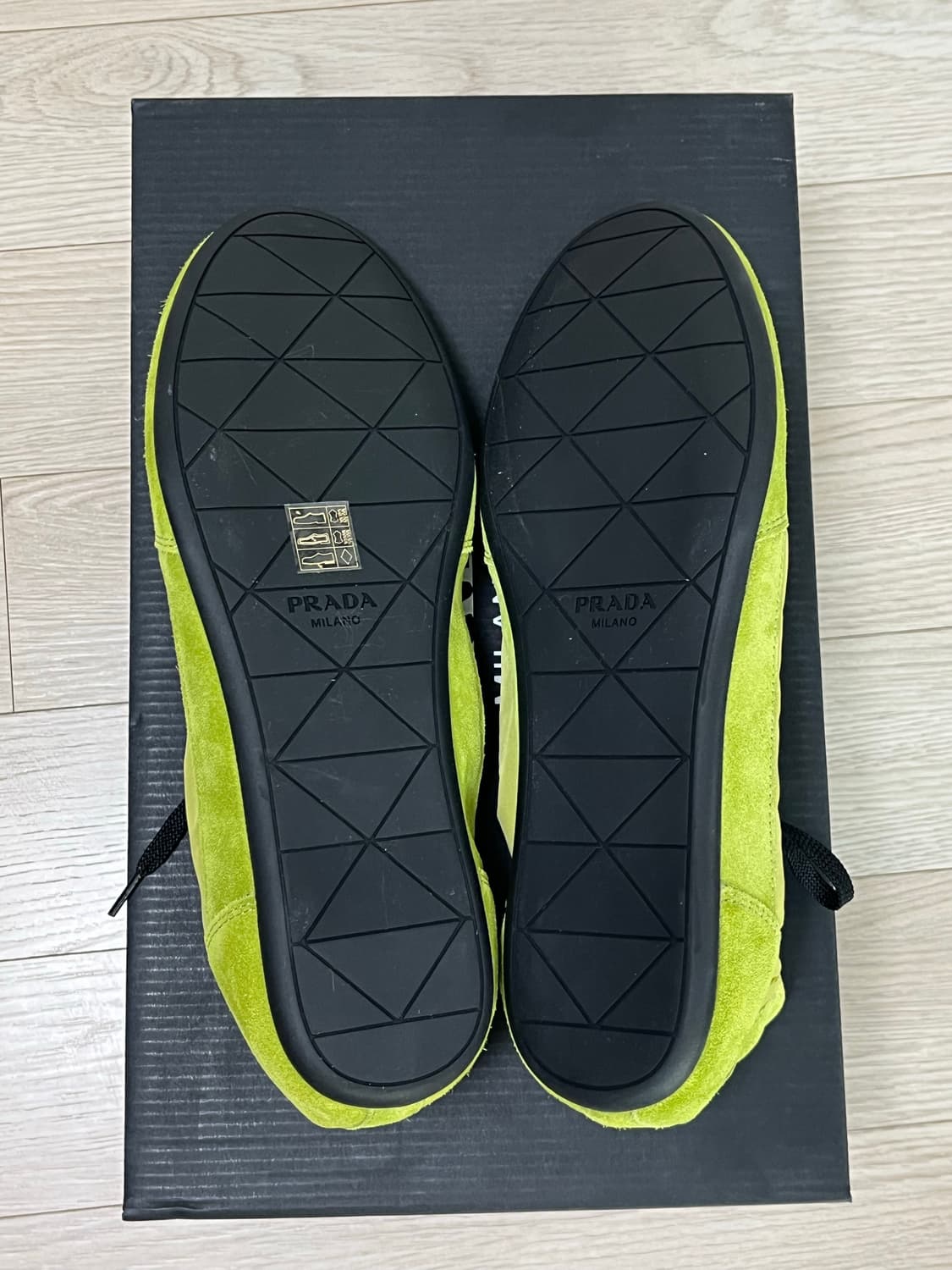 (새상품) 프라다 컬랩스 라임 그린 UK8 상품이미지2