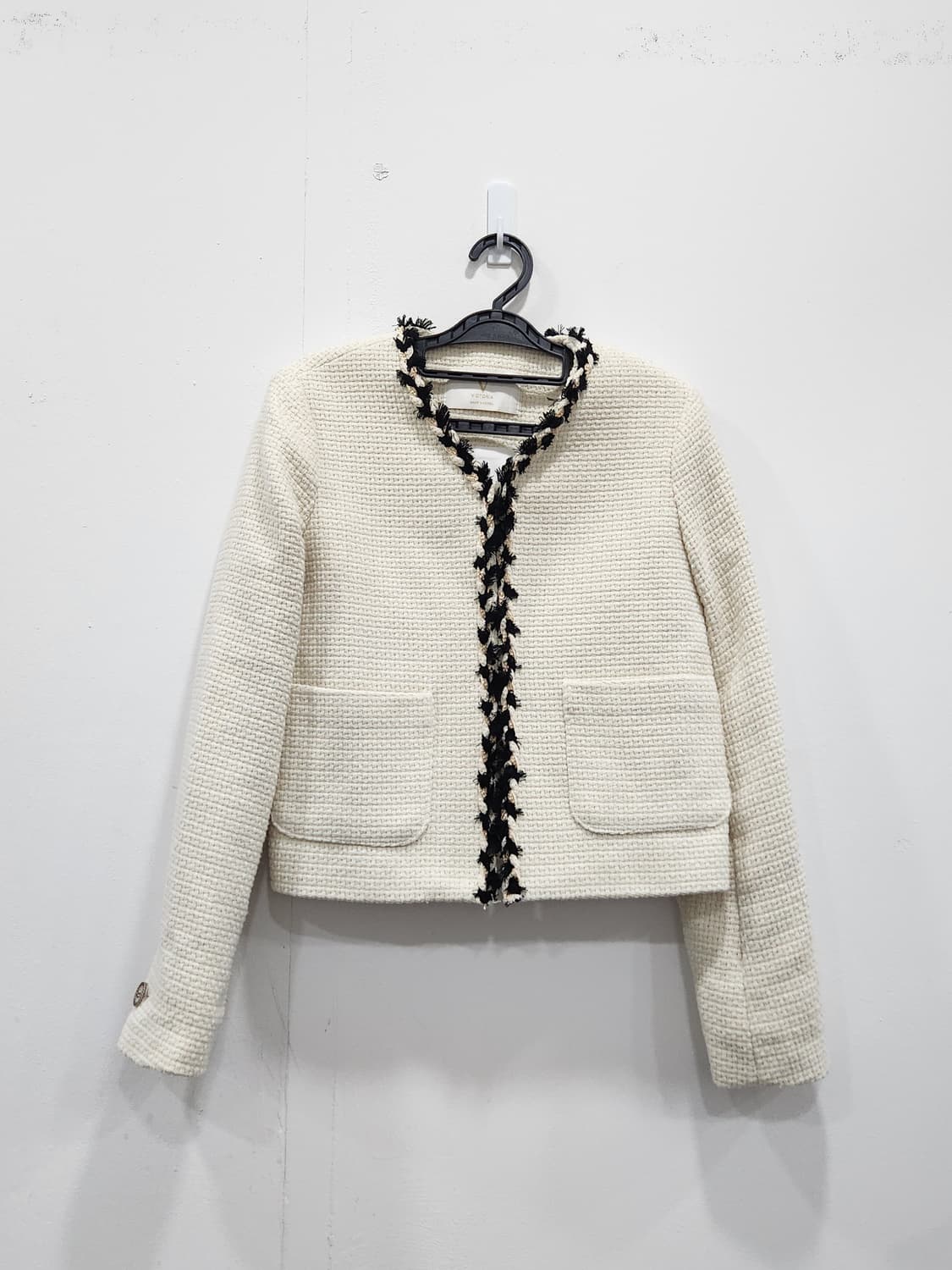 [F] 빅토리아 트위드 노카라 자켓 아이보리 블랙 배색 상품이미지1