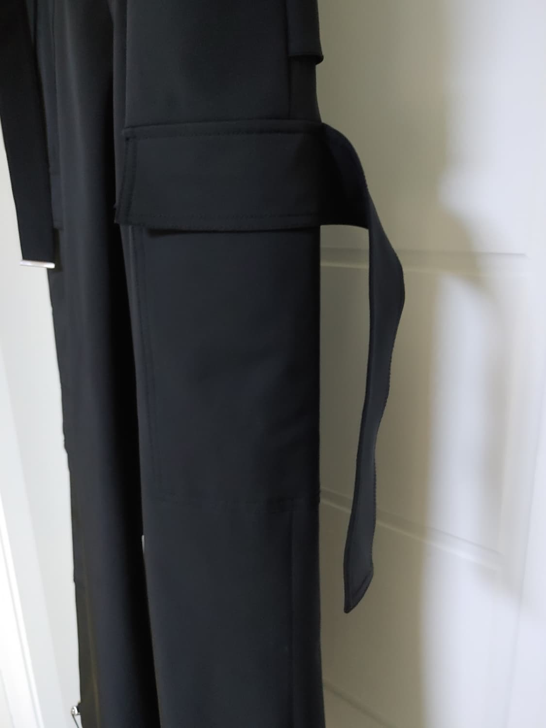 우영미 카고 스트랩 와이드 팬츠 팝니다 상품이미지3