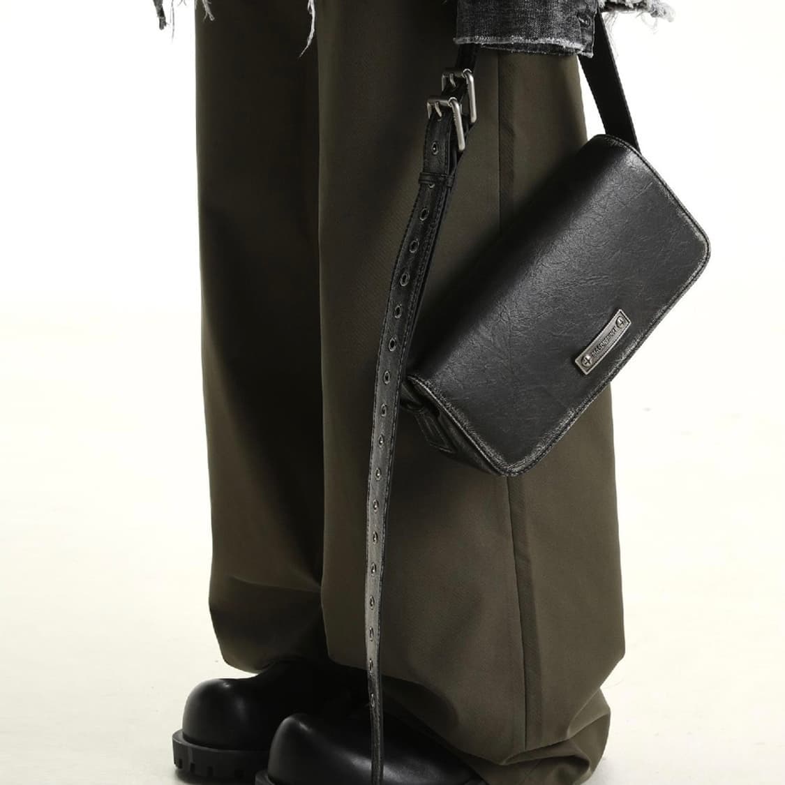 메이슨 프린스 숄더백 다크브라운 상품이미지3