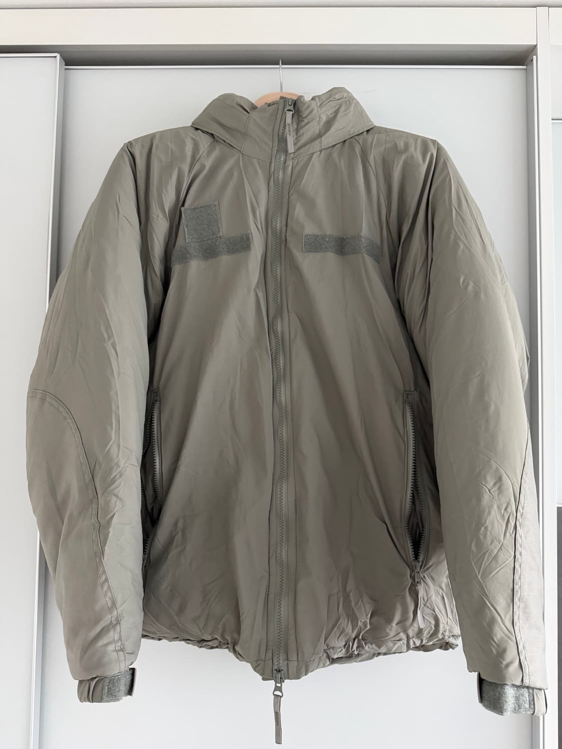 미군 레벨7 프리마로프트 파카 테니어사 새상품 상품이미지1