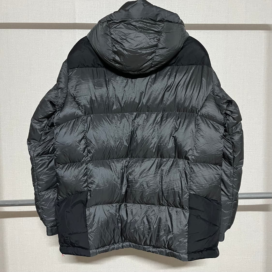 컬럼비아 블랙/그레이 구스다운 패딩 XL 상품이미지2