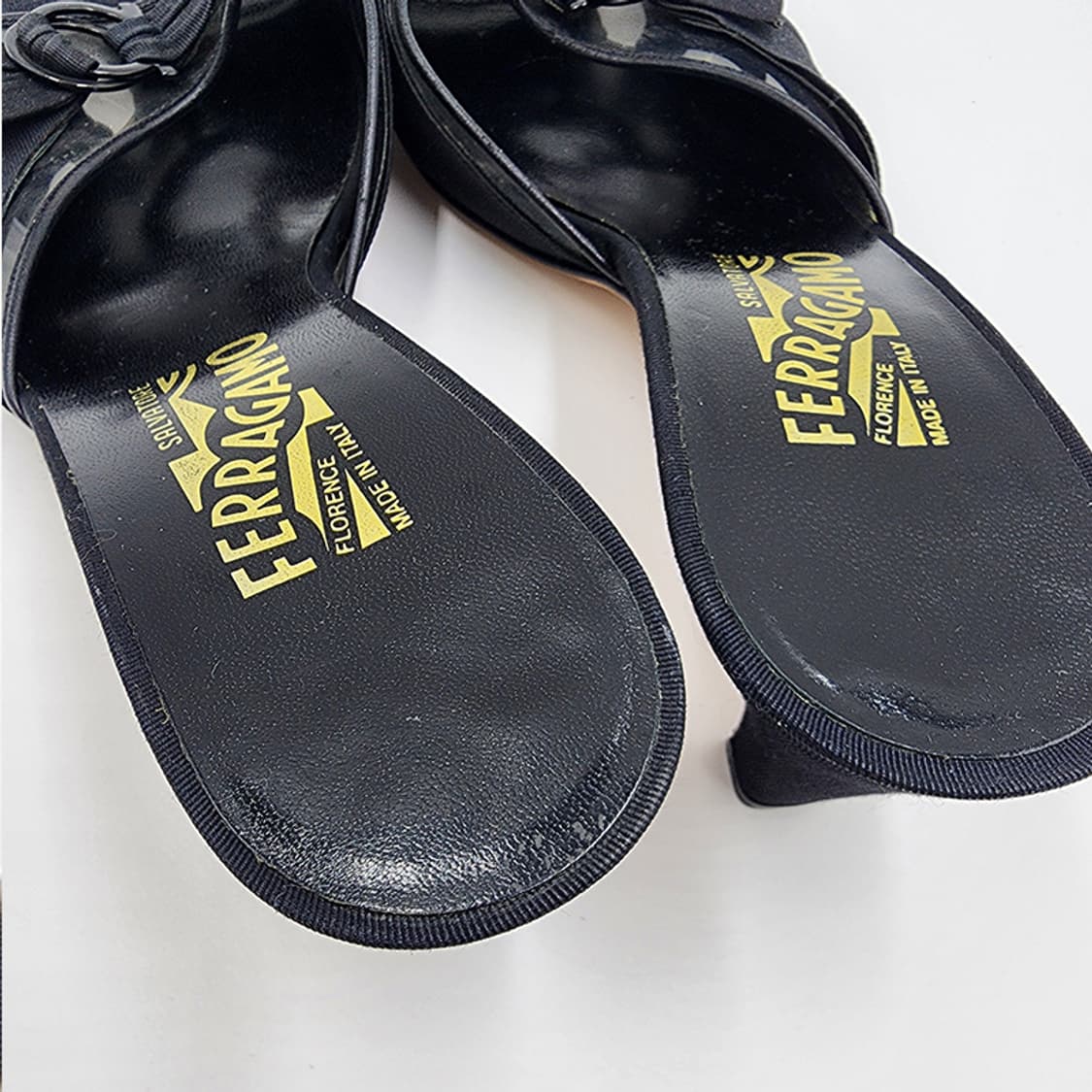 페라가모 빈티지 블랙 클리어 플라스틱 오픈토 슈즈 7 상품이미지6