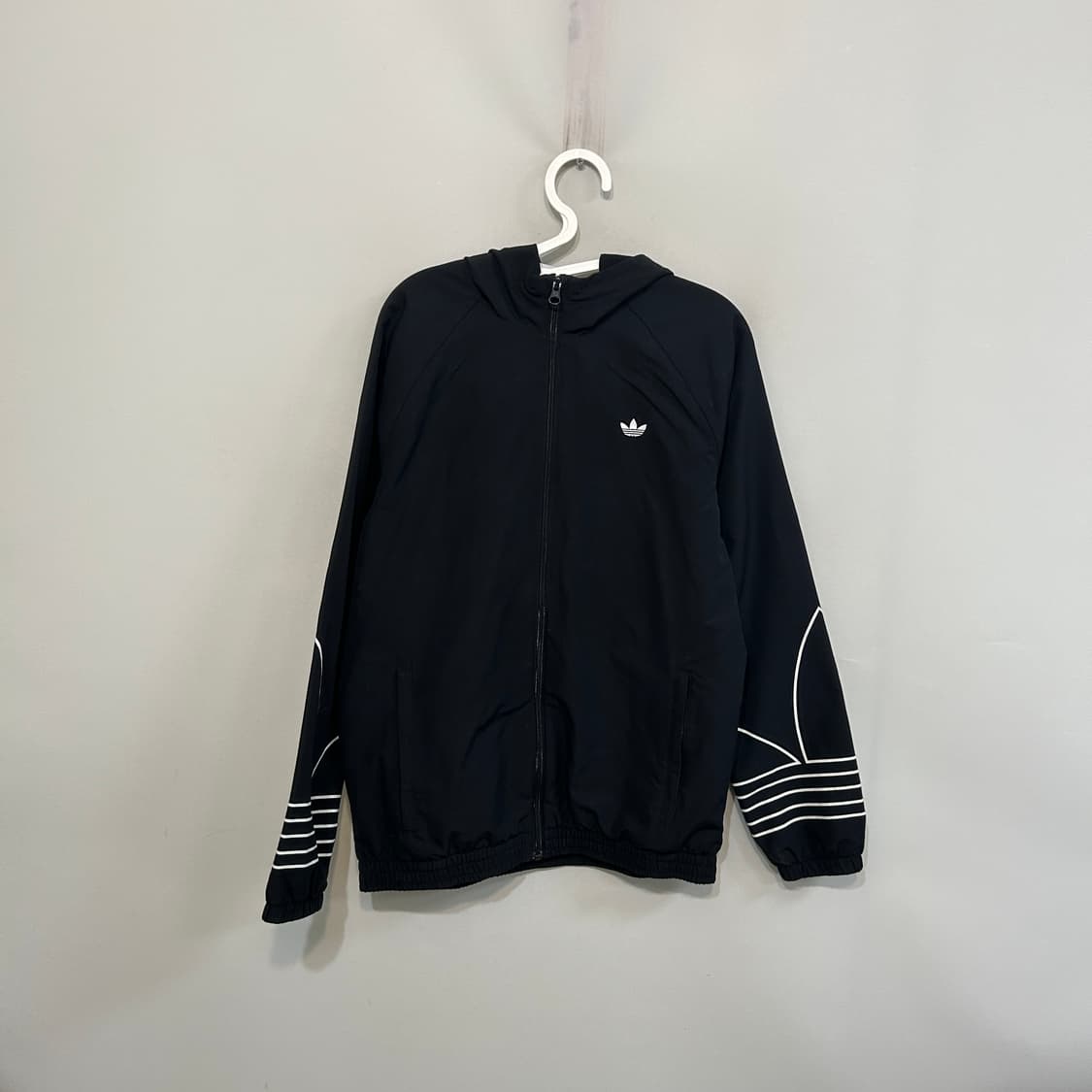 아디다스 자수로고 바람막이 상품이미지1