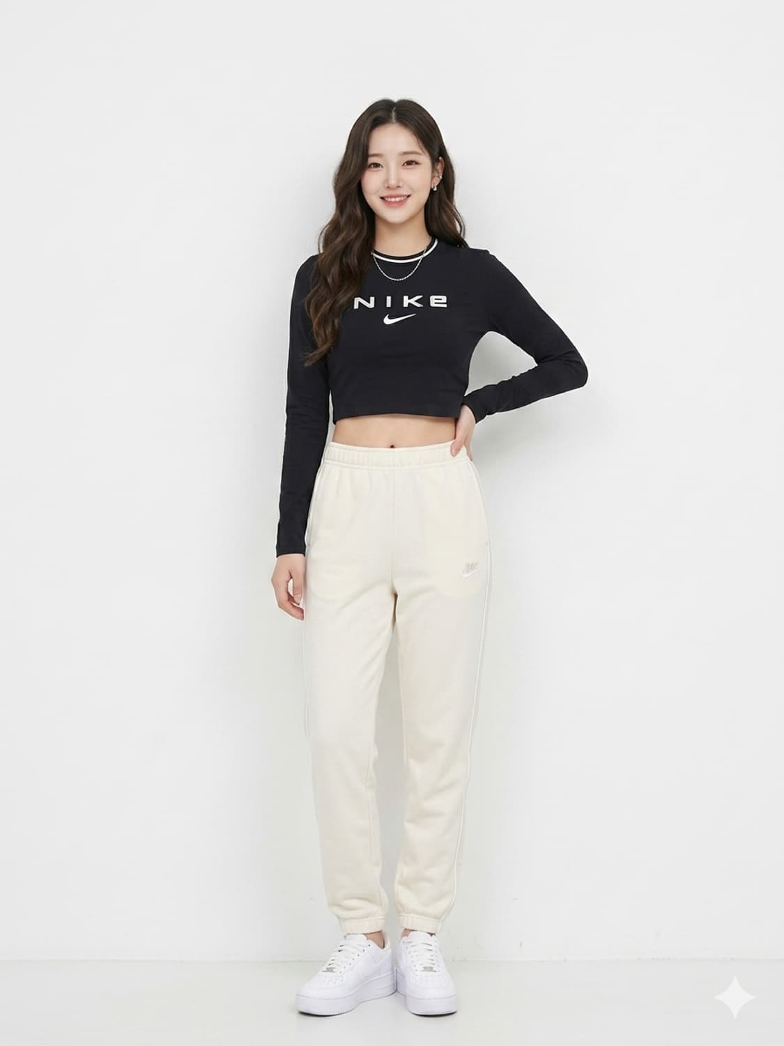 (새 상품) 나이키(NIKE) 슬림핏 긴팔 크롭 티셔츠 블랙 상품이미지1