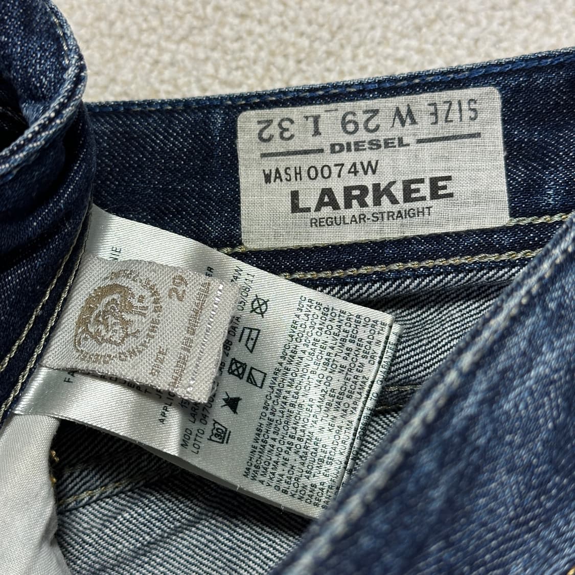 디젤 LARKEE 레귤러 스트레이트 데님팬츠 상품이미지7