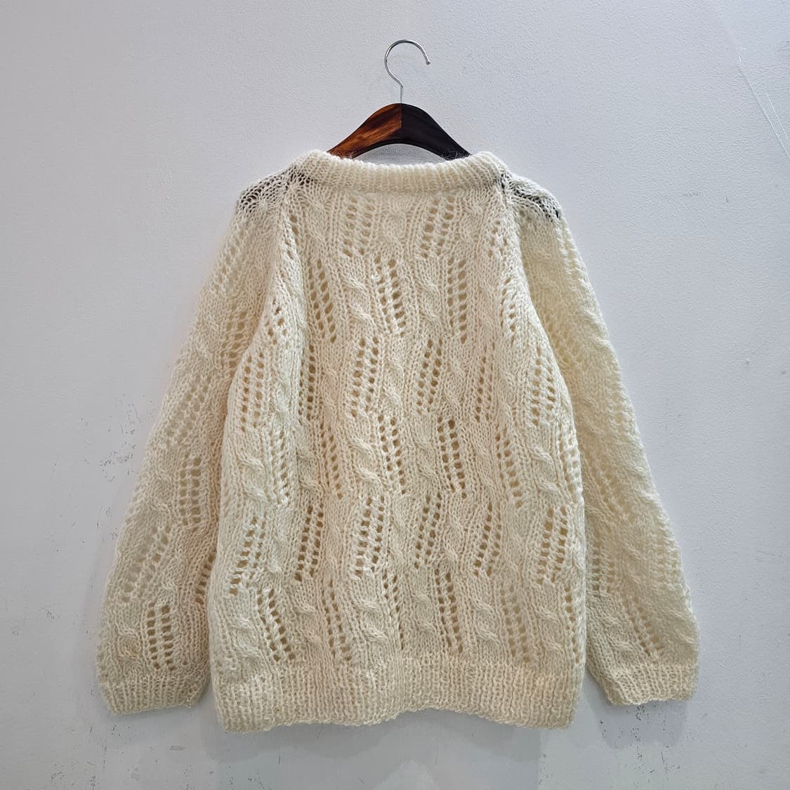 아이보리 아란니트 루즈핏 겨울 스웨터

 상품이미지7