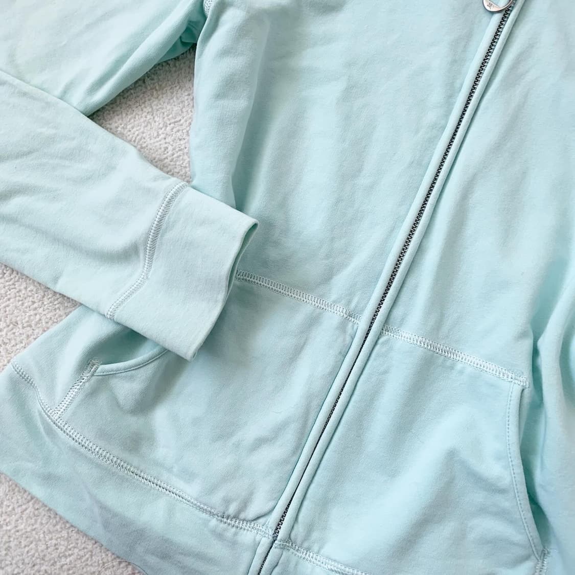 버버리 물민트 하트로고 후드집업 상품이미지3