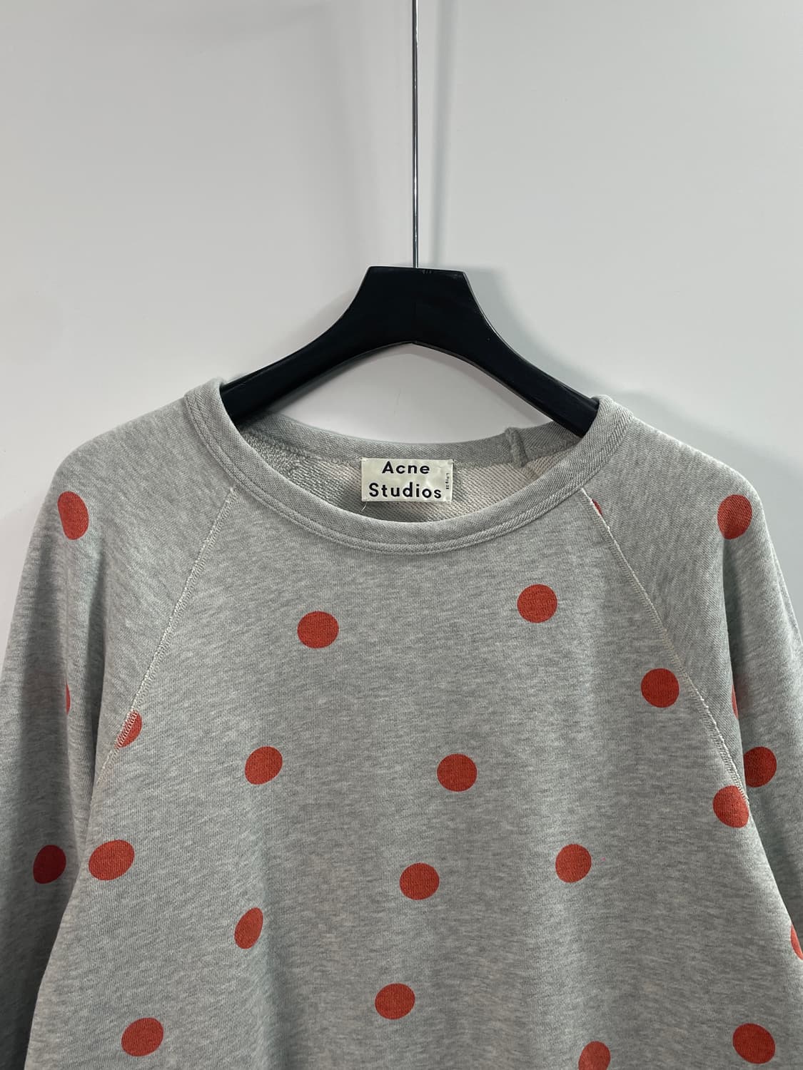 아크네스튜디오 땡땡이 나그랑 맨투맨 (on.616) 상품이미지2