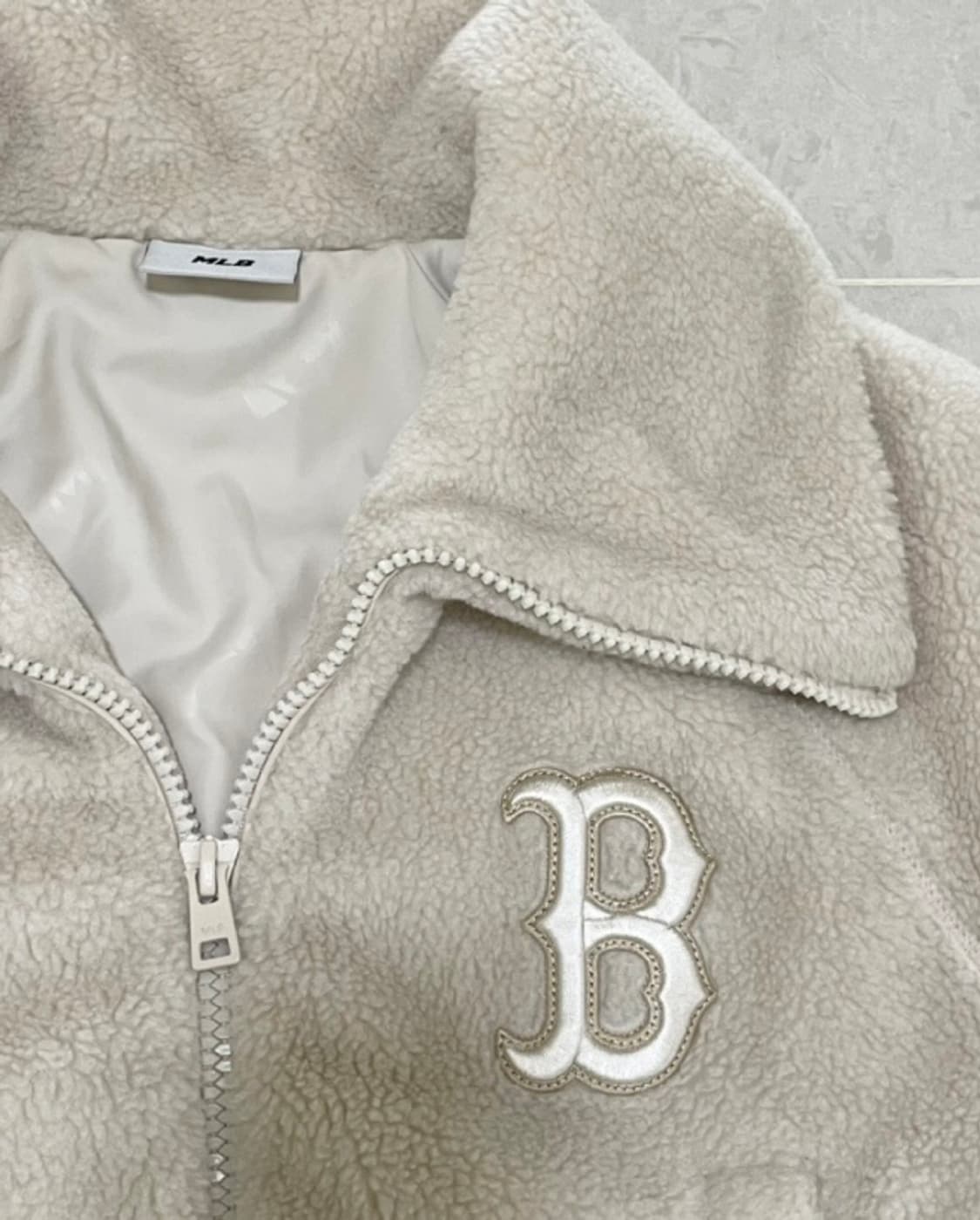 MLB 베이직 경량 크롭 후리스 점퍼 상품이미지4