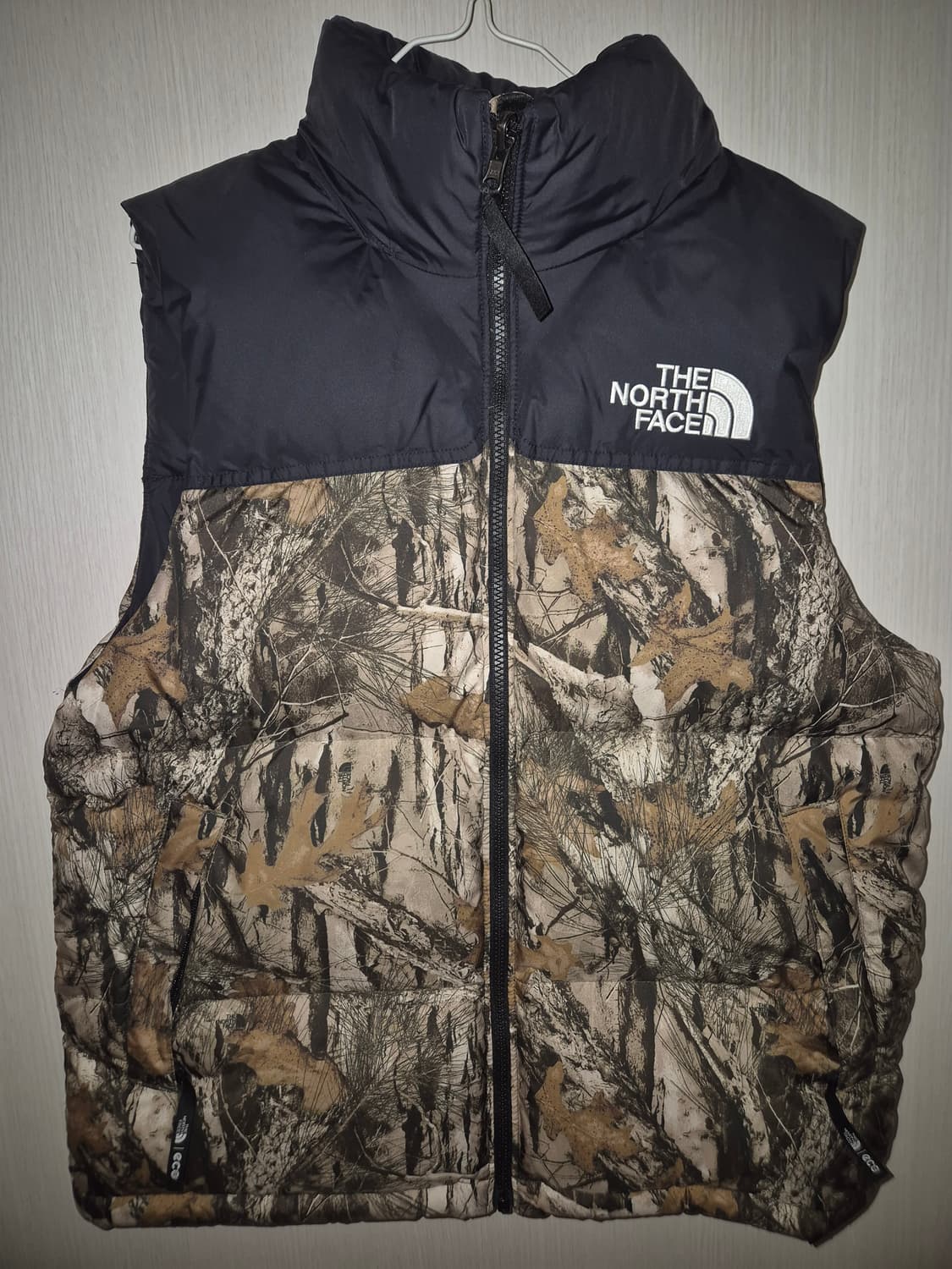 노스페이스 1996 눕시 RDS 다운 베스트 리얼트리 카모 패딩조끼 상품이미지5