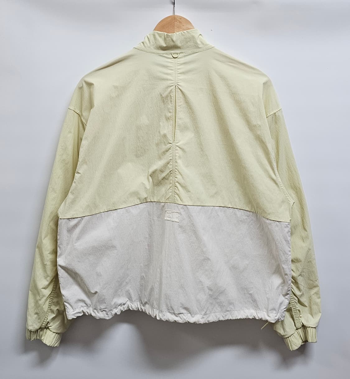 뉴발란스 옐로우 바람막이 자켓 M 상품이미지2