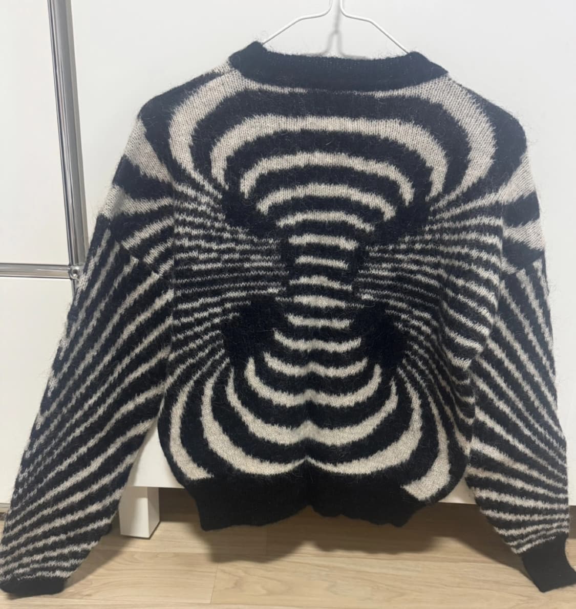 팔로마울 스트라이프 니트 상품이미지2