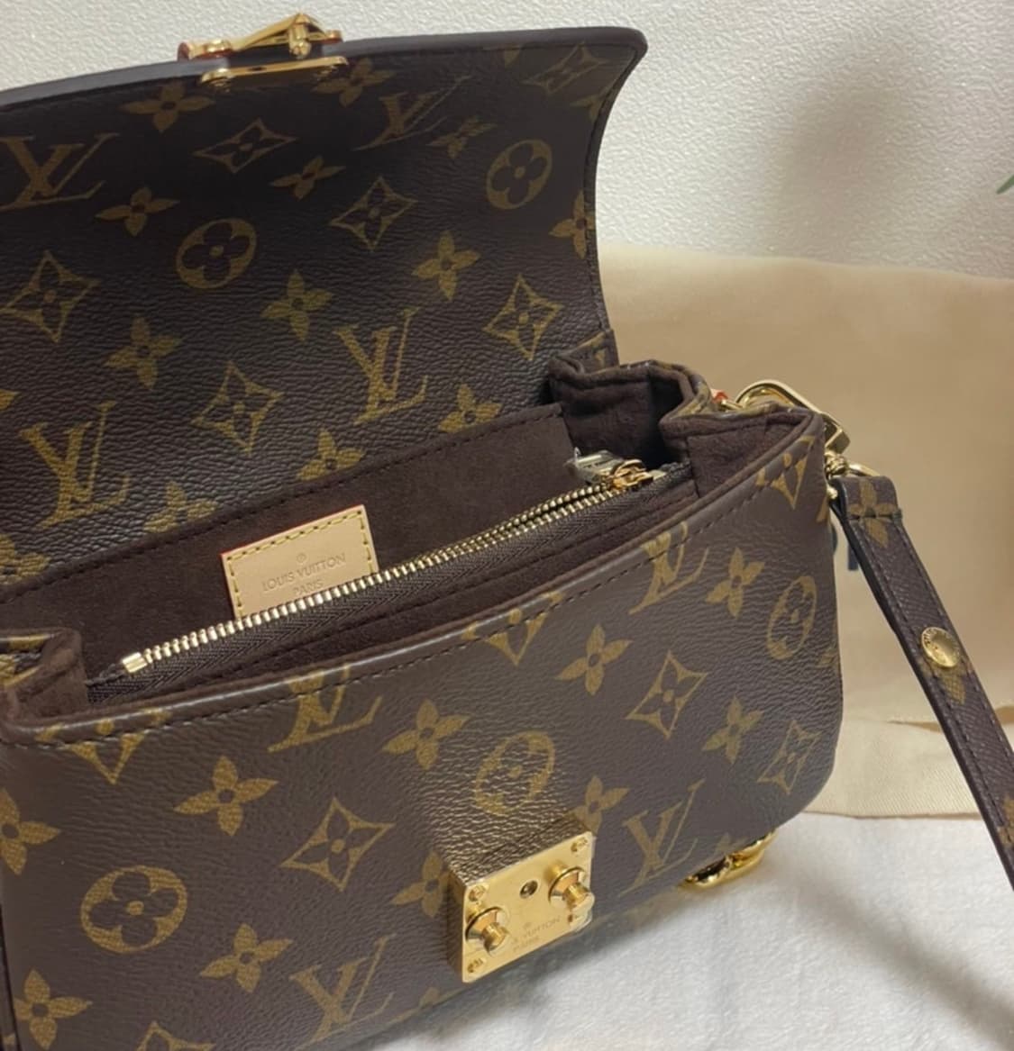 루이비통 모노그램 체인백 브라운 상품이미지5