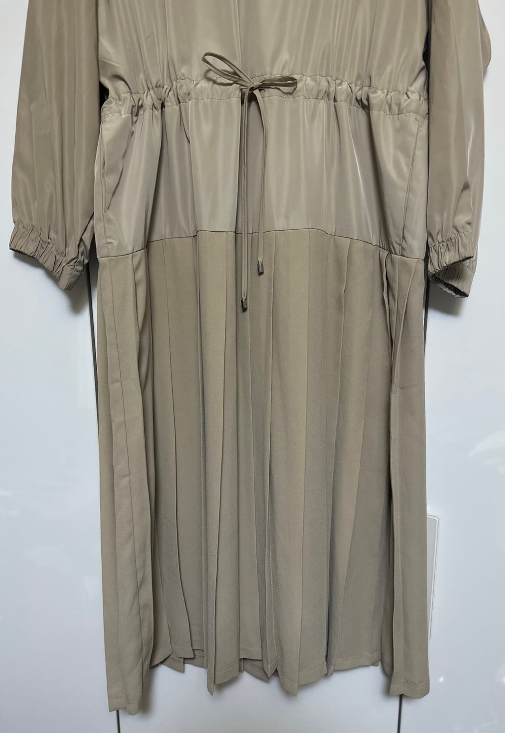 셀렉샵하프넥 플리츠 롱 원피스 카키 베이지 상품이미지2