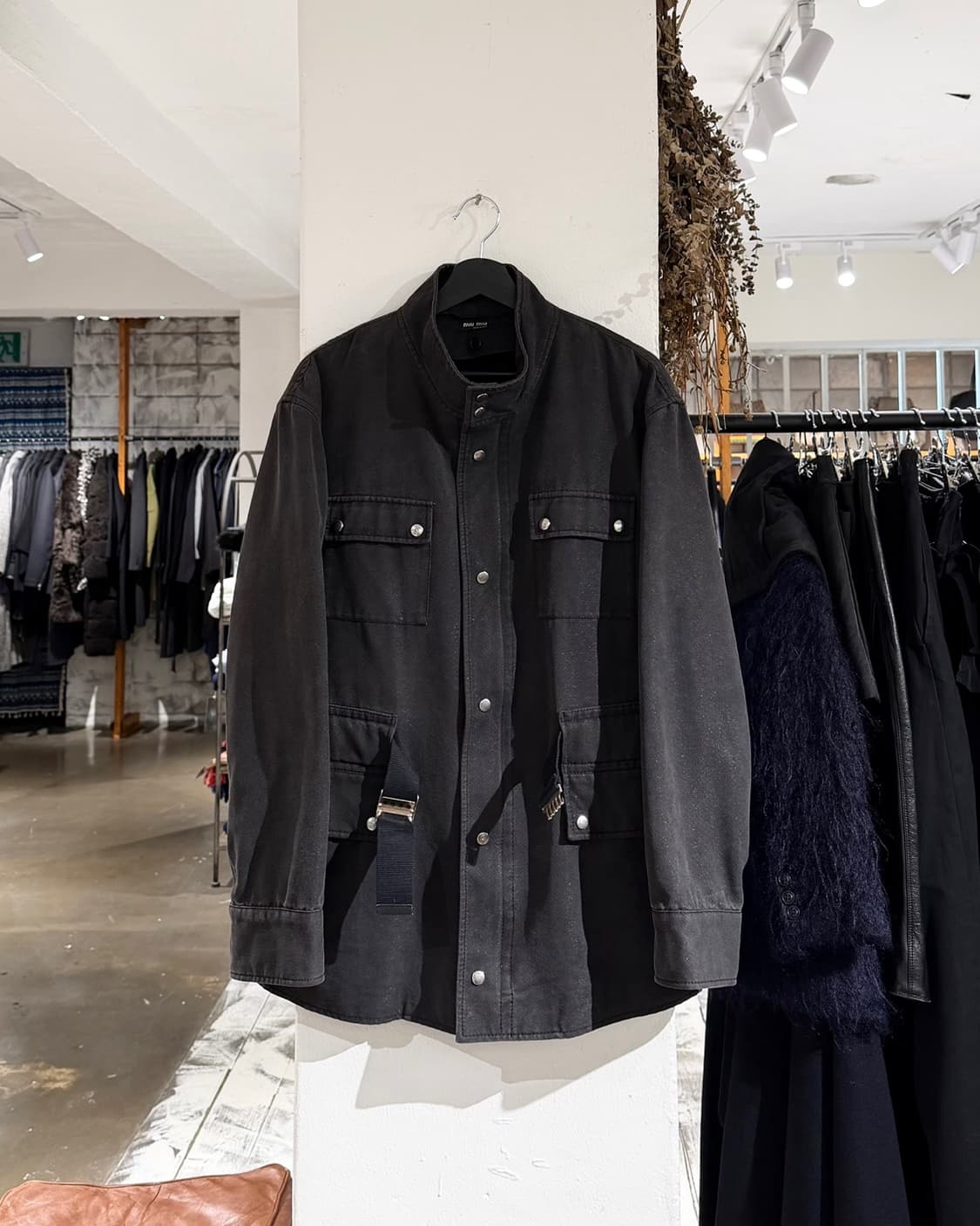 미우미우 블랙 코튼 사파리 자켓 상품이미지1