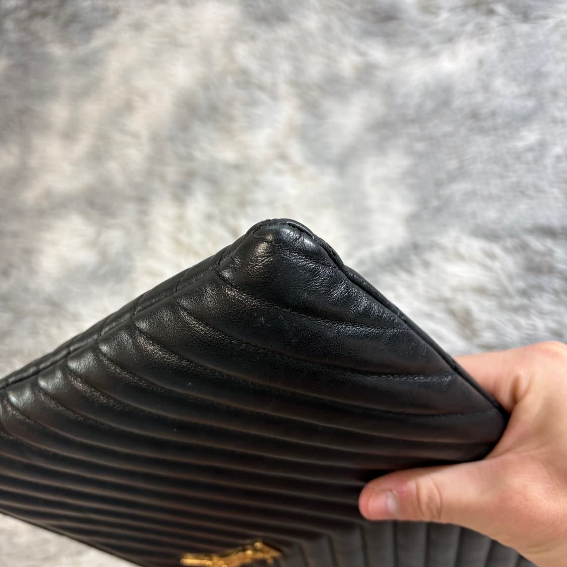 입생로랑 모노그램 클러치 금장 상품이미지4