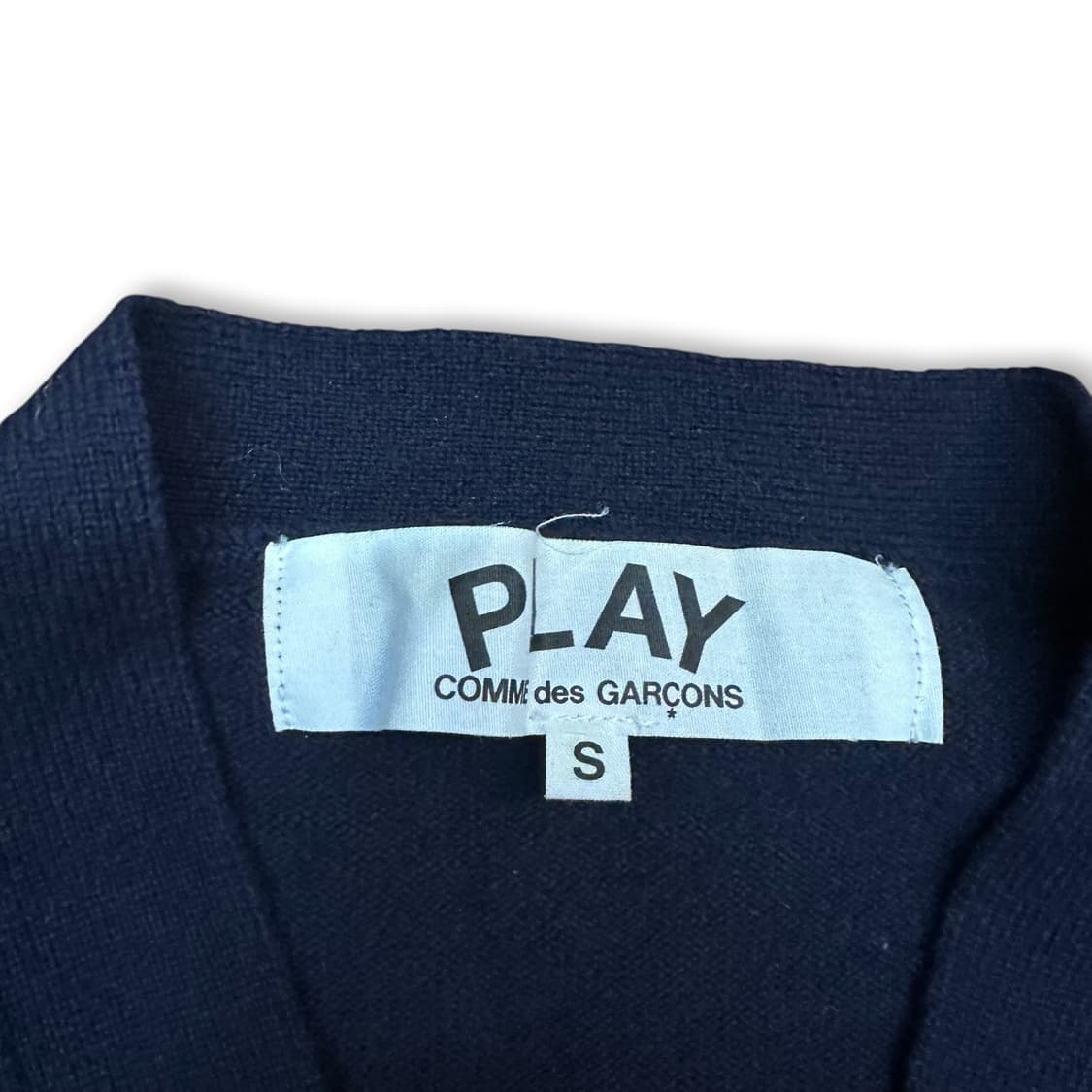 꼼데가르송 화이트와펜 가디건 상품이미지4