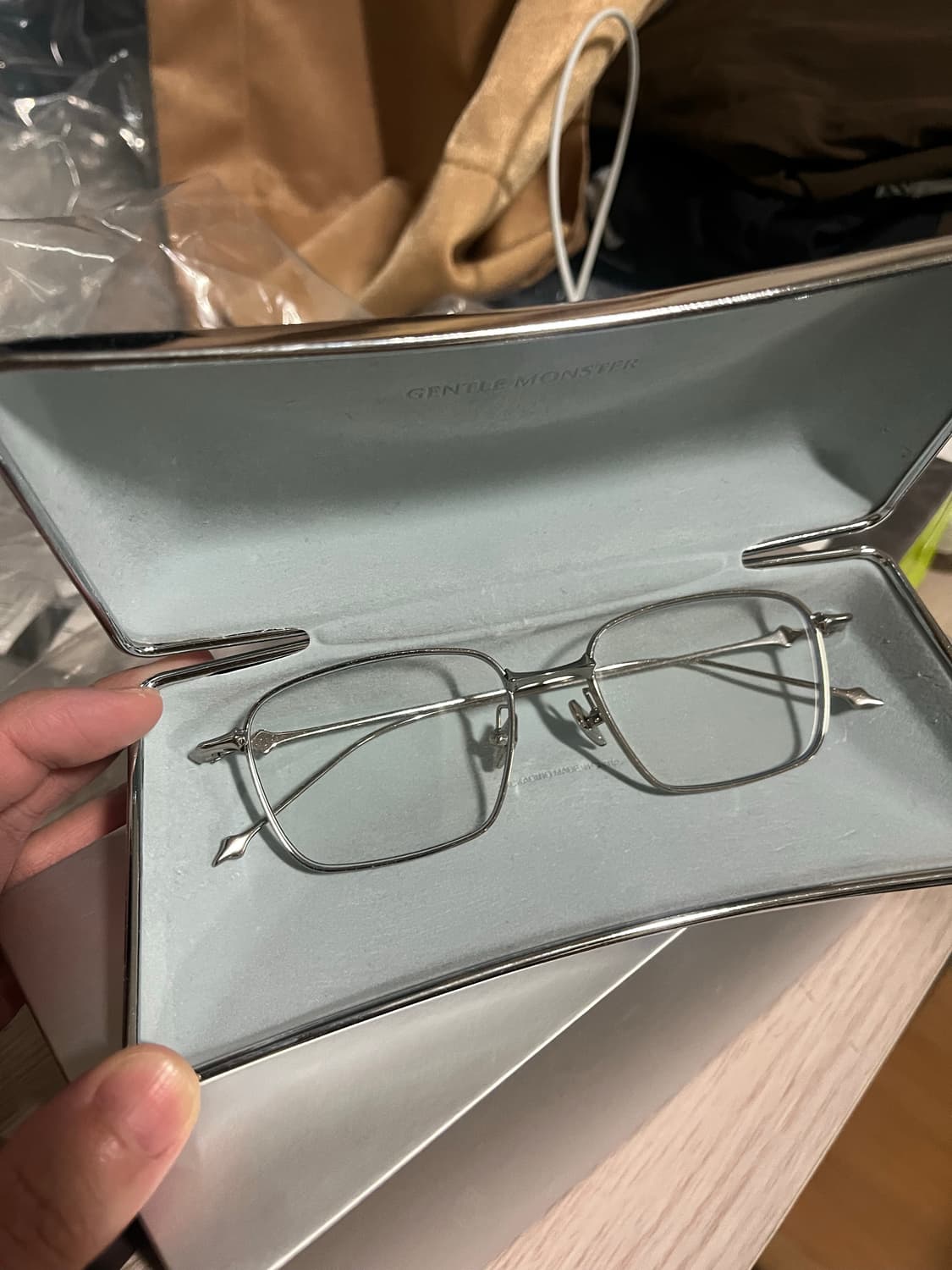 젠틀몬스터 반타02 팝니다 상품이미지2