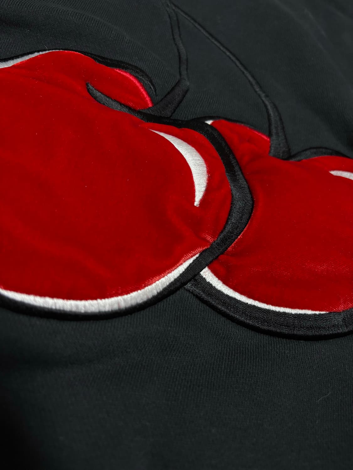 KIRSH 빅체리 벨벳 아플리케 맨투맨 상품이미지5