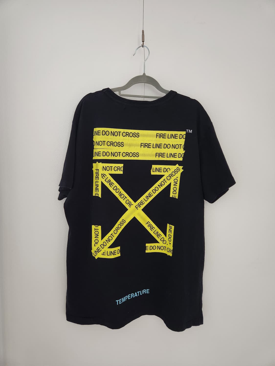 오프화이트 파이어테이프 애로우 오버핏 반팔 티셔츠 블랙 상품이미지4