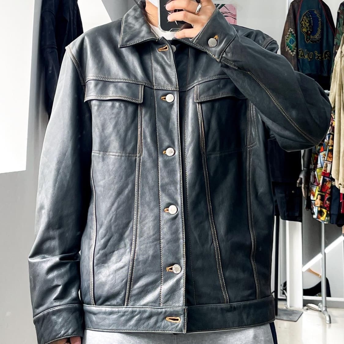 비리두에 이태리 카우 스킨 트러커 레더 자켓 상품이미지1