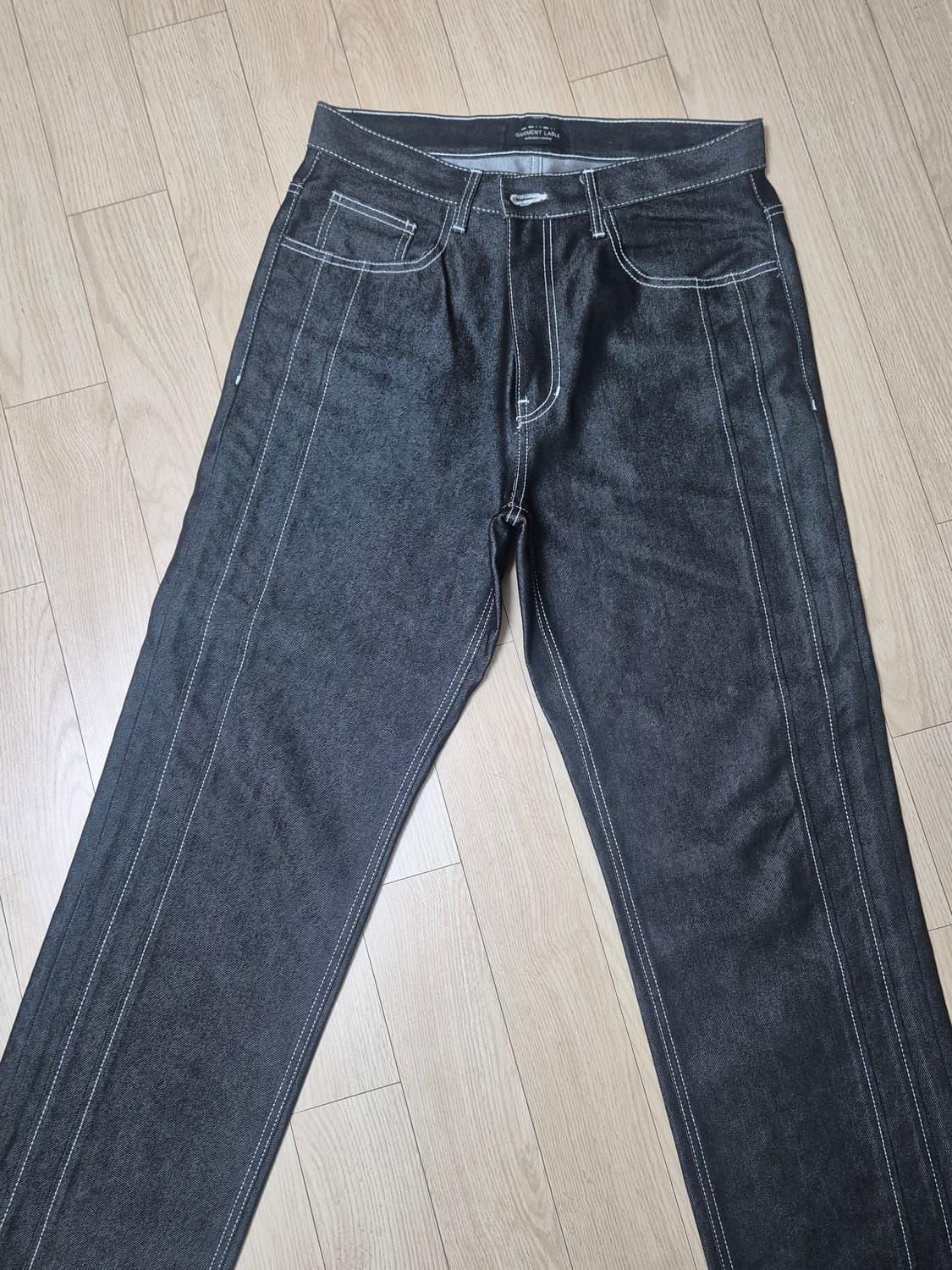 가먼트 레이블 화이트 스티치 블랙 데님 상품이미지2