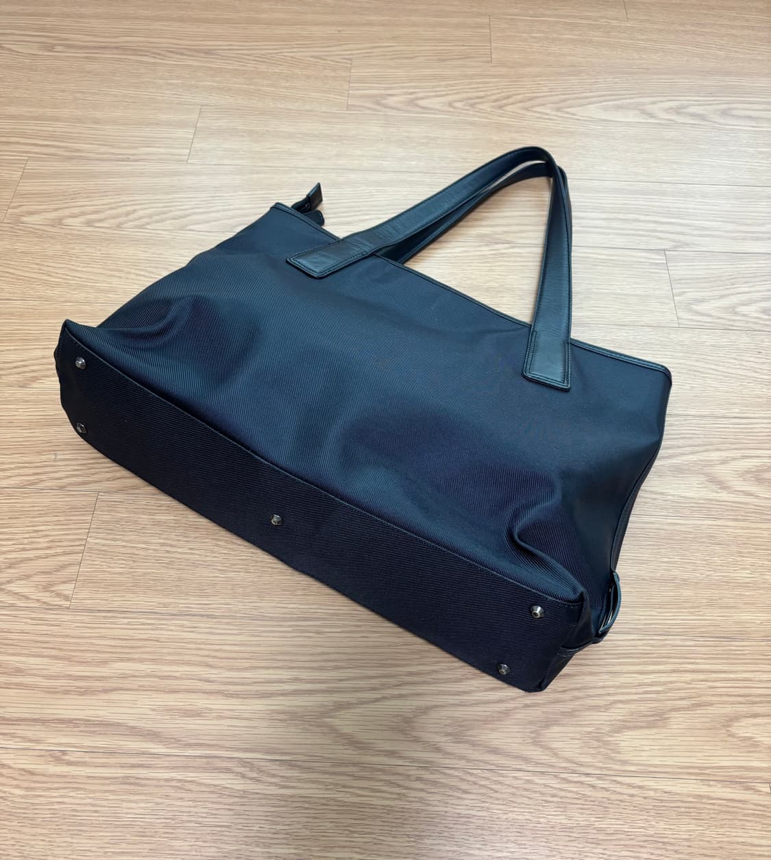 이세이미야케 im product 가죽 레더 토트백 상품이미지1