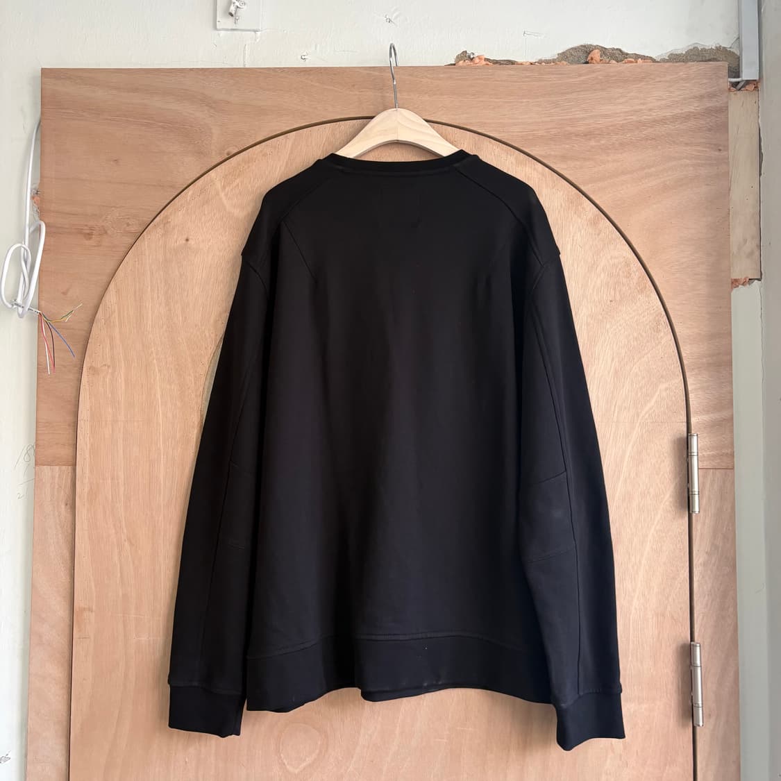 알마니 익스체인지 아이콘 컬렉션 빅 로고 스웻셔츠 상품이미지4