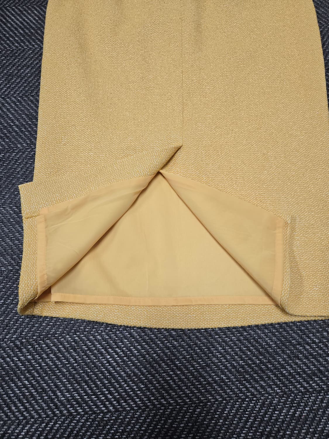 모조에스핀 23ss 옐로우 H라인 스커트 상품이미지3