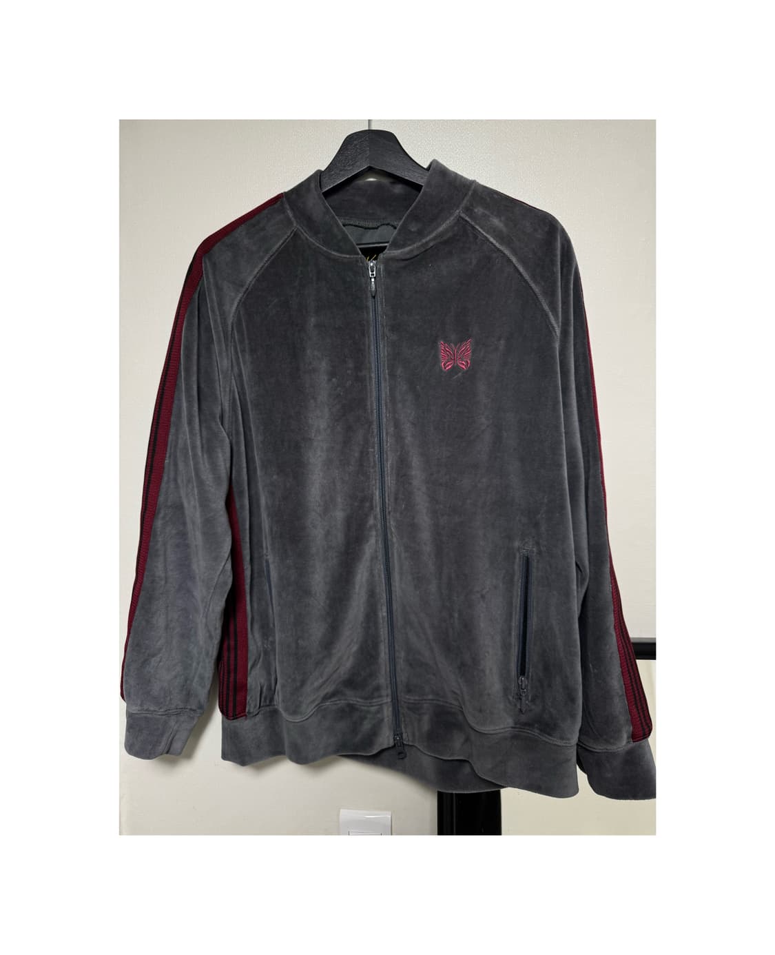 니들스 벨루어 트랙자켓 상품이미지1