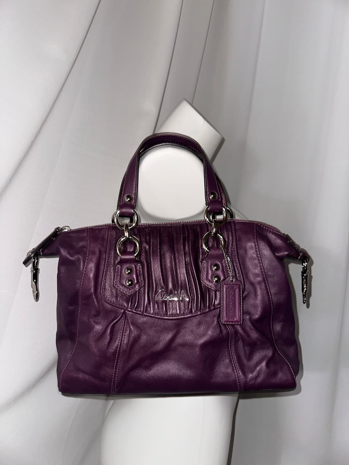코치 빈티지 퍼플 숄더백 핸드백 상품이미지4