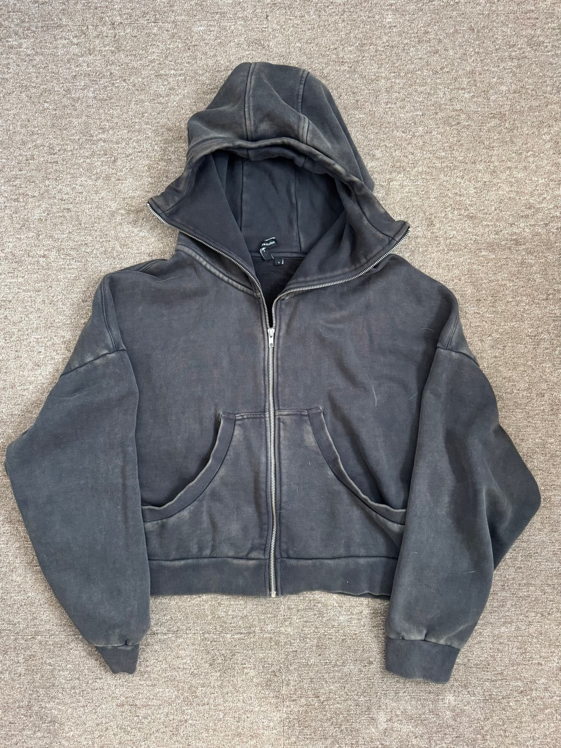 엔타이어 스튜디오 워시드 블랙 크롭 후드집업 상품이미지2