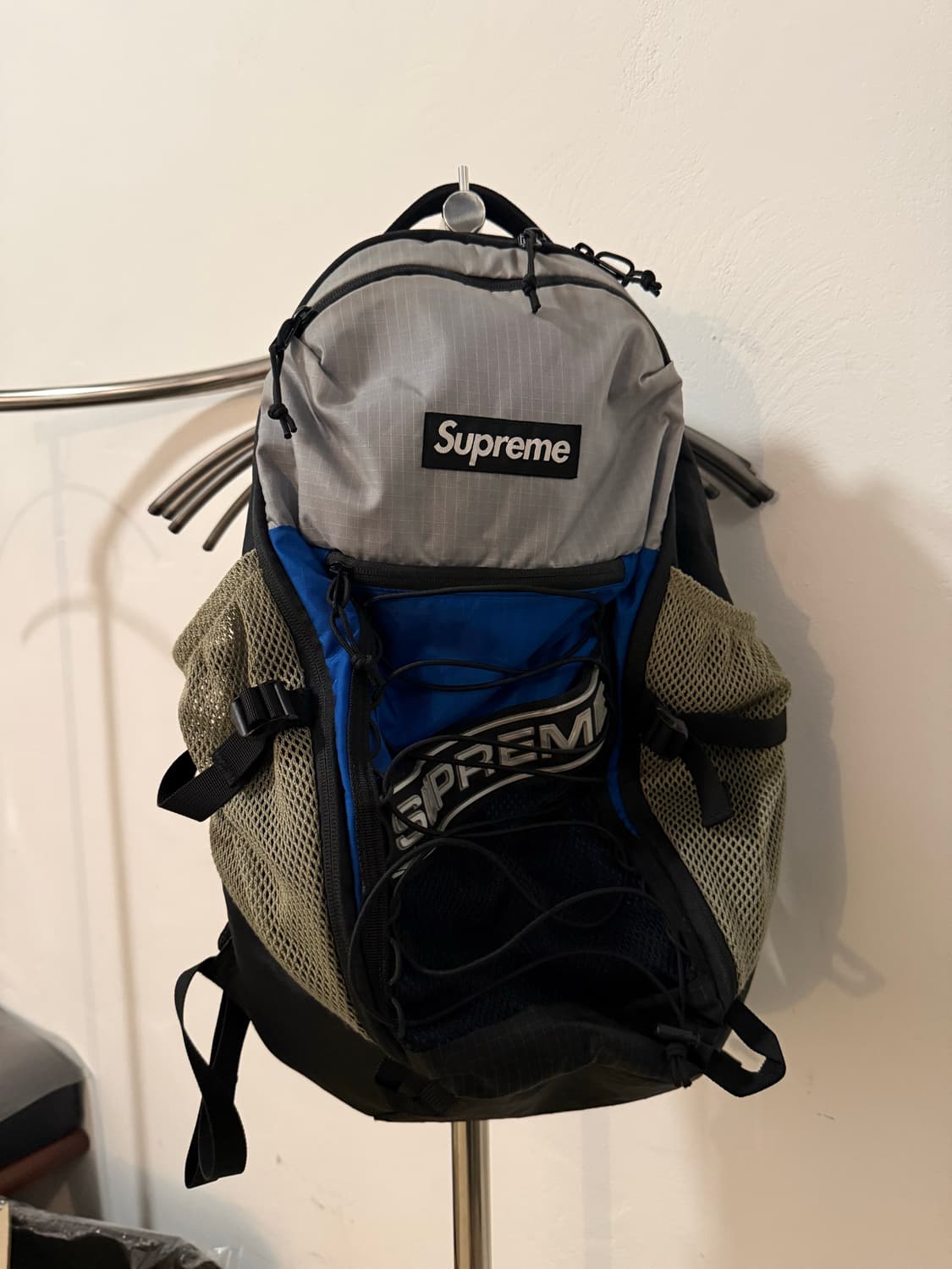 슈프림 백팩 블루  - 23FW 상품이미지1