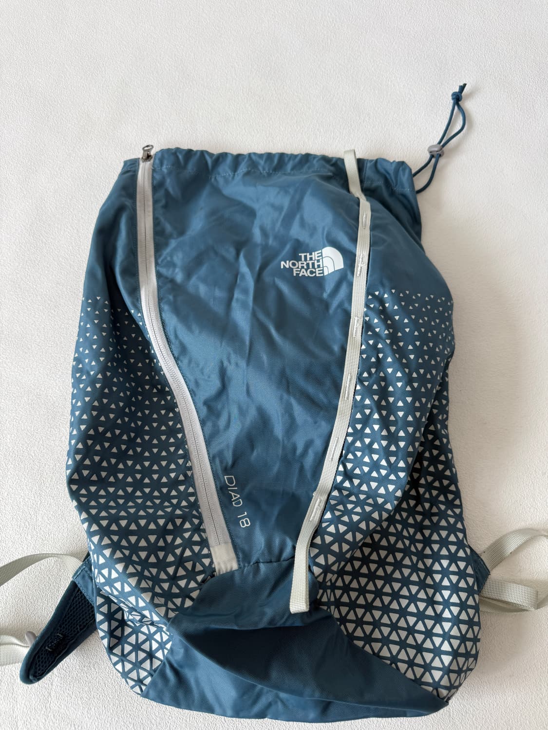 노스페이스(THE NORTH FACE) 경량 백팩 19L 상품이미지4