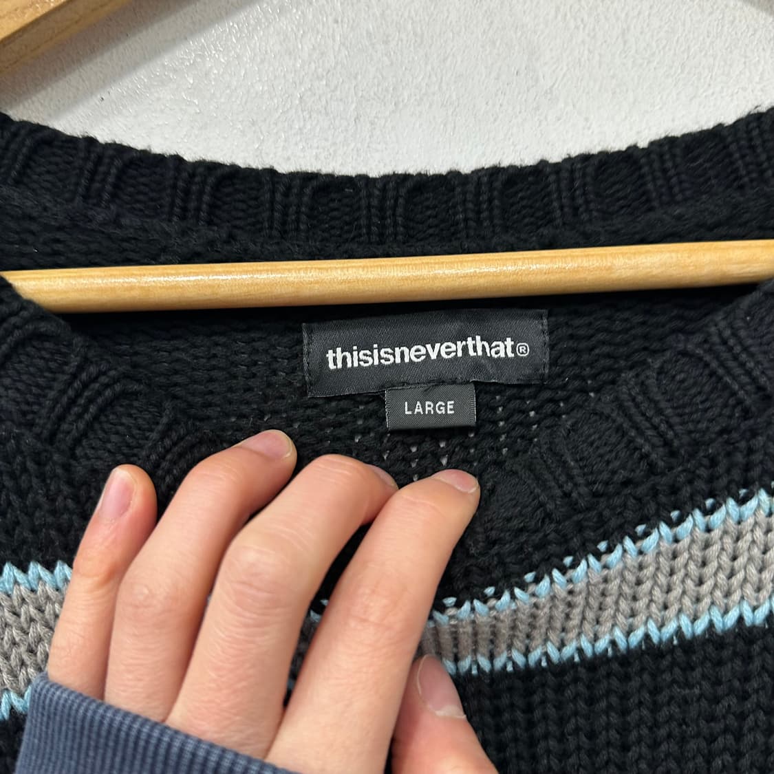 디스이즈네버댓 니트 상품이미지3