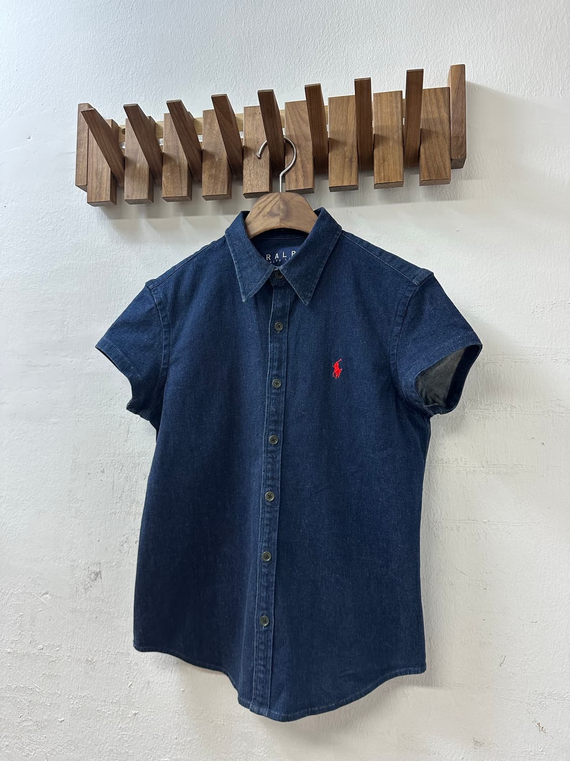 RALPH LAUREN 랄프로렌 포니 로고 중청 워싱 데님 셔츠 상품이미지3