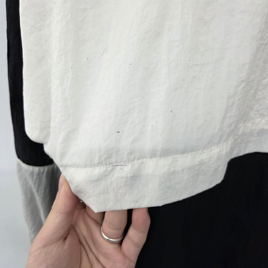 나이키 바람막이 블랙/화이트 후드 자켓 남m 상품이미지9