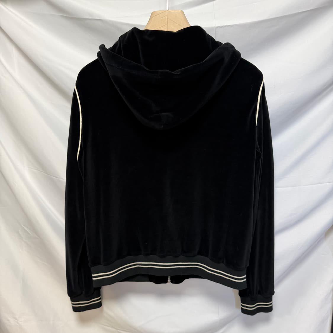 [S+급/S] 셀린느 트리오페 벨벳 후드 집업 블랙 상품이미지4