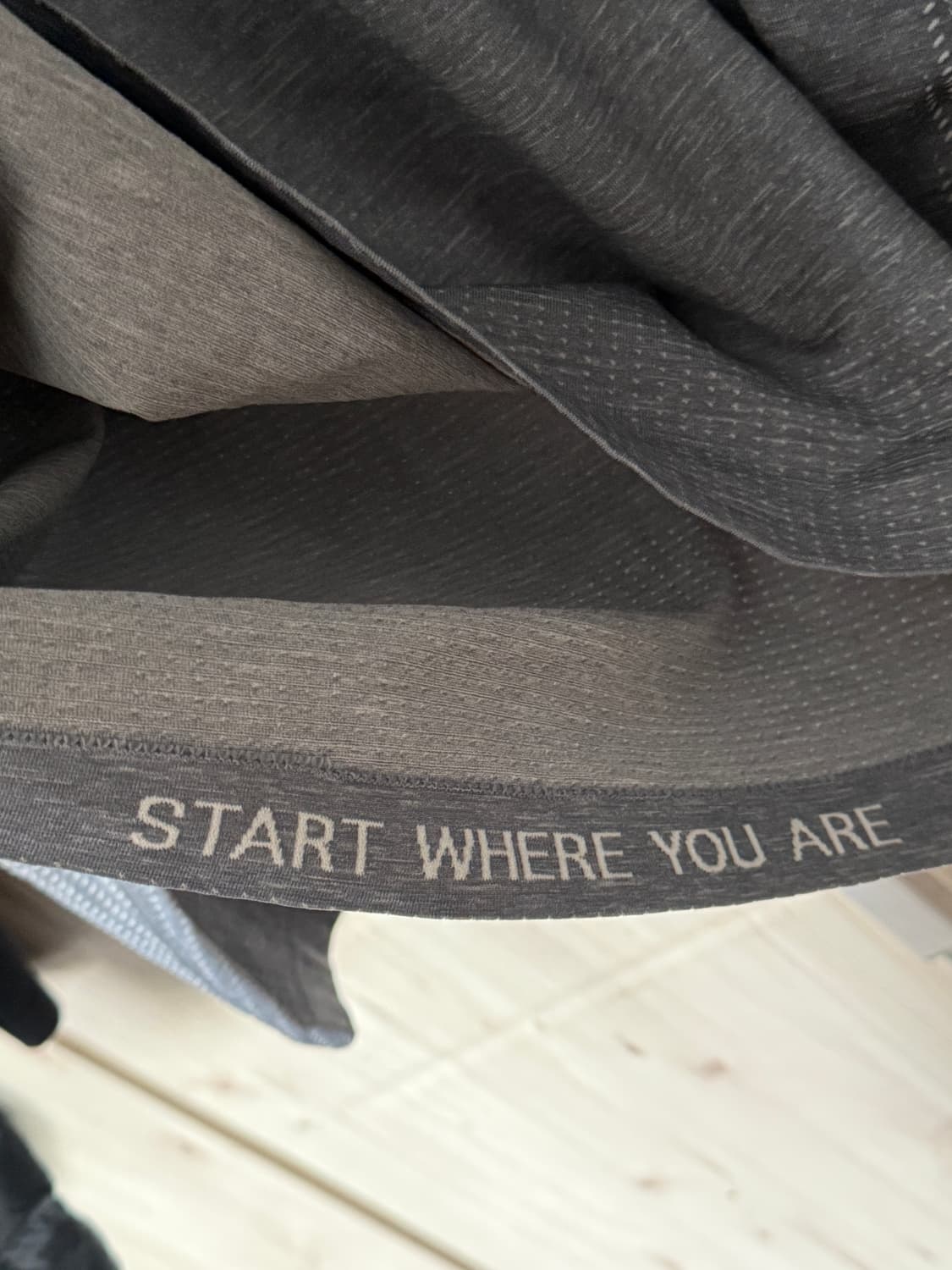 룰루레몬 메탈벤트 롱슬리브 L 상품이미지3