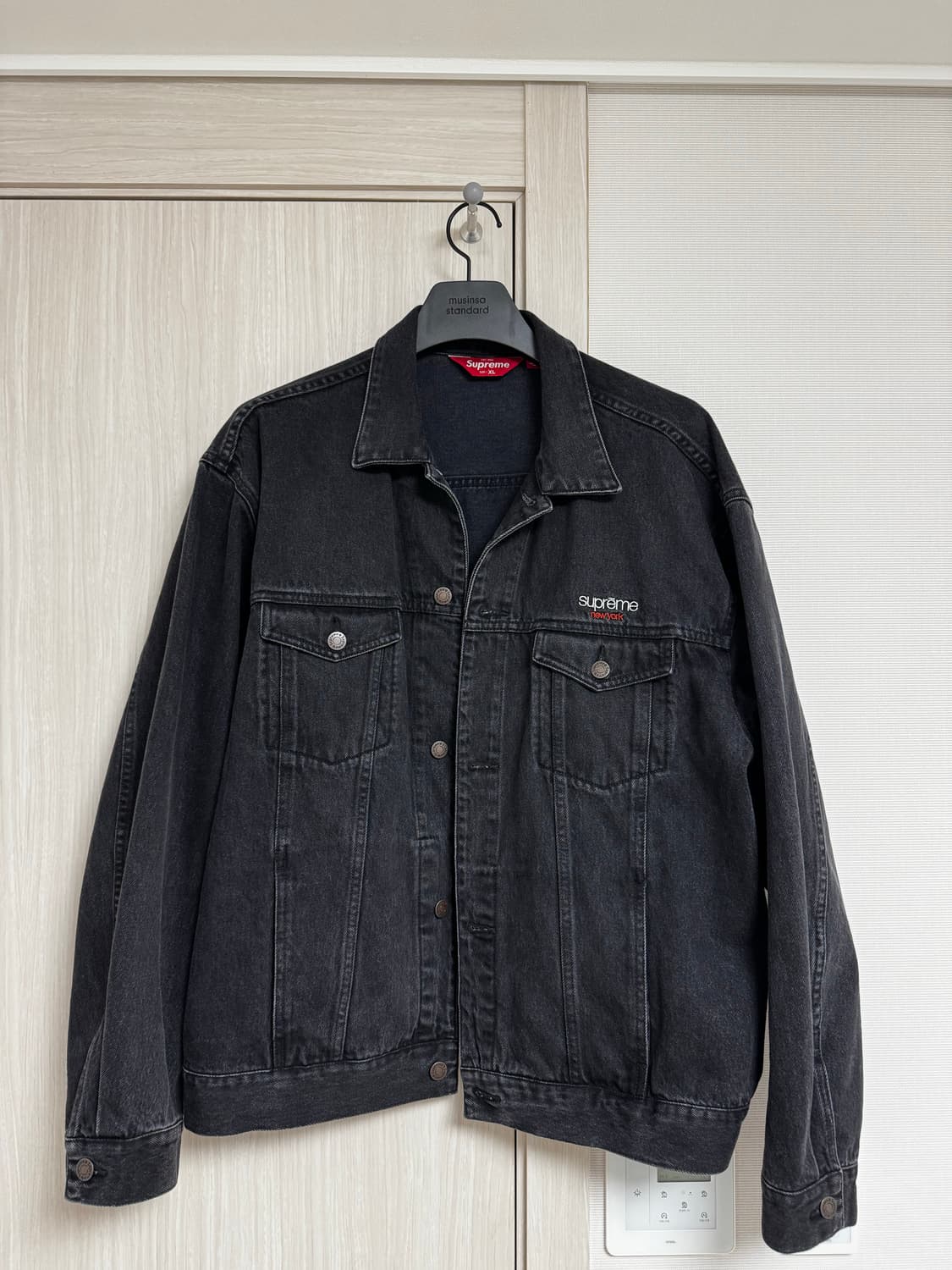 [XL] 슈프림 데님 트러커 자켓 블랙 25SS 상품이미지2