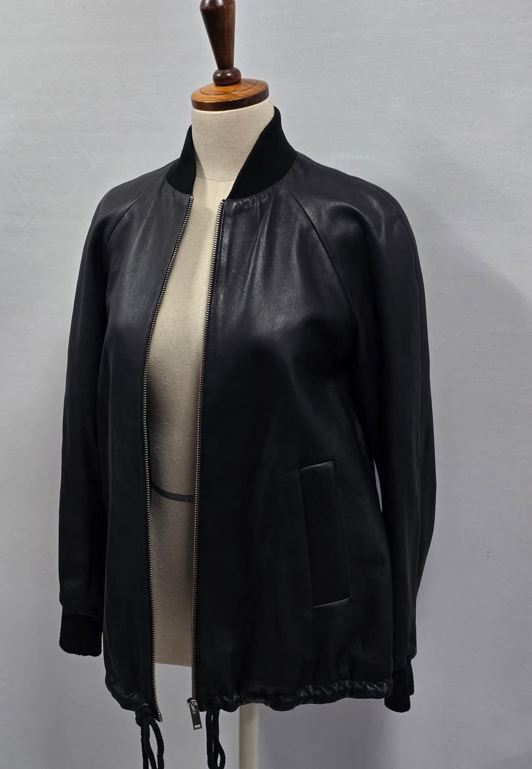 COS 블랙 우먼스 램스킨 봄버 레더 자켓 S사이즈 상품이미지3