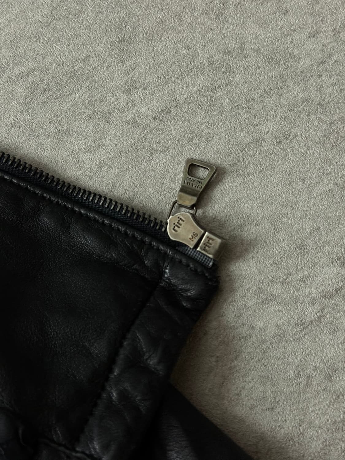 프라다 바이커 레더 자켓 상품이미지9